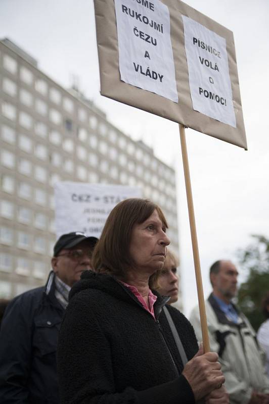 Demonstrace v Praze Písnici.