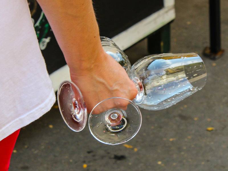 Vinohradské vinobraní. Festival vína na náměstí Jiřího z Poděbrad v Praze 3.