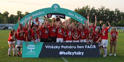 Fotbalistky Slavie porazily ve finále Poháru FAČR Spartu.