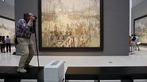 Zahájení výstavy Slovanské epopeje malíře Alfonse Muchy proběhlo 9. května v pražském Veletržním paláci.  