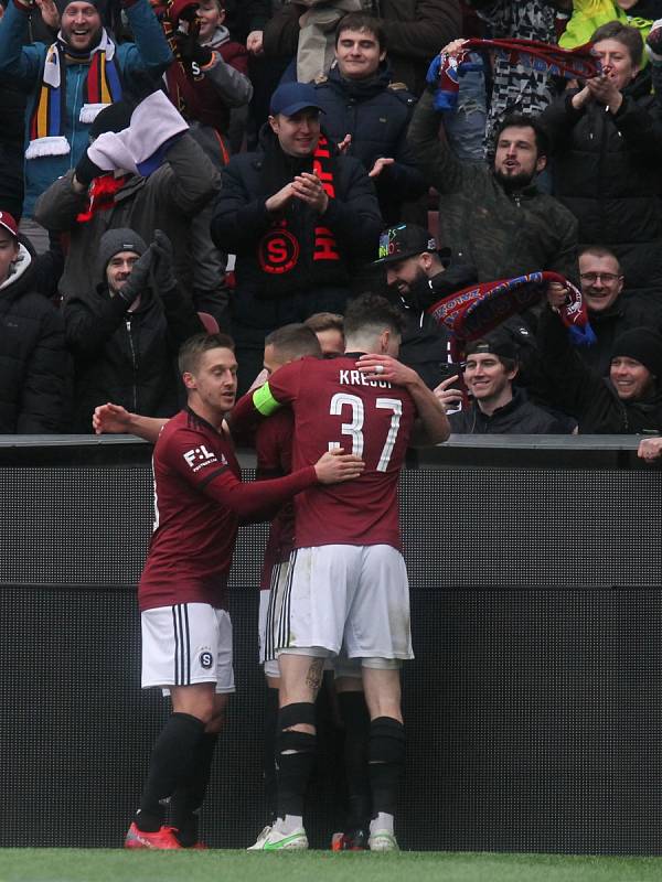 Sparta vyhrála devátý soutěžní zápas v řadě (8x liga a 1x pohár), na Letné porazila brněnskou Zbrojovku 3:1