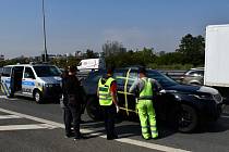 Pražští policisté zadrželi zdrogovaného Poláka, který ukradl luxusní vůz rakouskému architektovi.