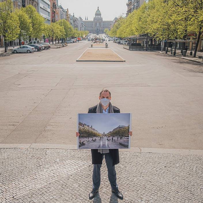 Na Václavském náměstí začala dlouho očekávaná celková rekonstrukce. Dokončena bude v roce 2025.