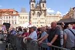 Na Staroměstském náměstí v Praze lidé oslavili sto let republiky.