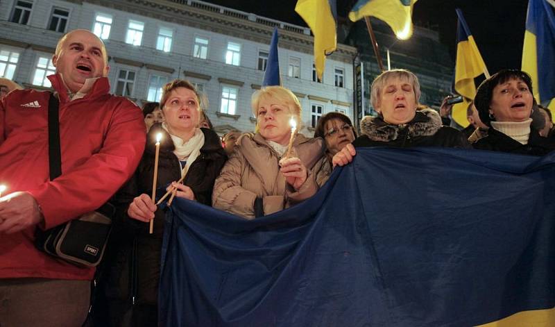 Demonstrace Ukrajinců kvůli součastné situaci na Ukrajině. Václavské náměstí 20.února.