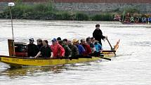 Svatojánské Navalis 2012 se konalo v úterý 15. května v okolí Karlova mostu. Regata historických a dračích lodí. 