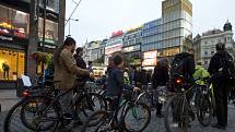 Protest cyklistů v centru Prahy. 