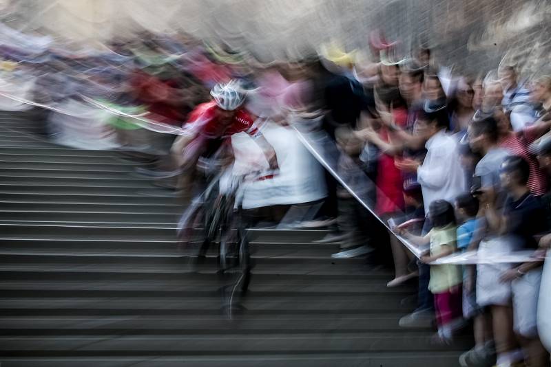 Tradiční cyklistický závod Pražské schody proběhl 17. května na pražské Malé Straně.