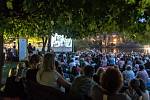 V pražských Žlutých lázních byl zahájen 18. července program letního kina.
