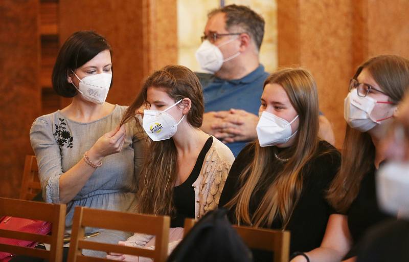 Poděkování dobrovolníkům sbírky Bílá pastelka v rezidenci primátora hl. města Prahy.