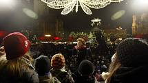 Česko zpívá koledy na Staroměstském náměstí