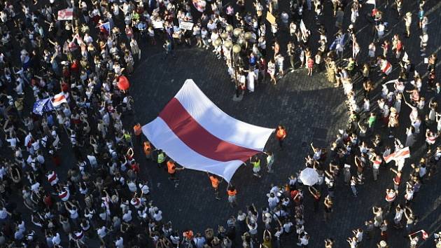 Protest na Staroměstském náměstí za svobodné Bělorusko.