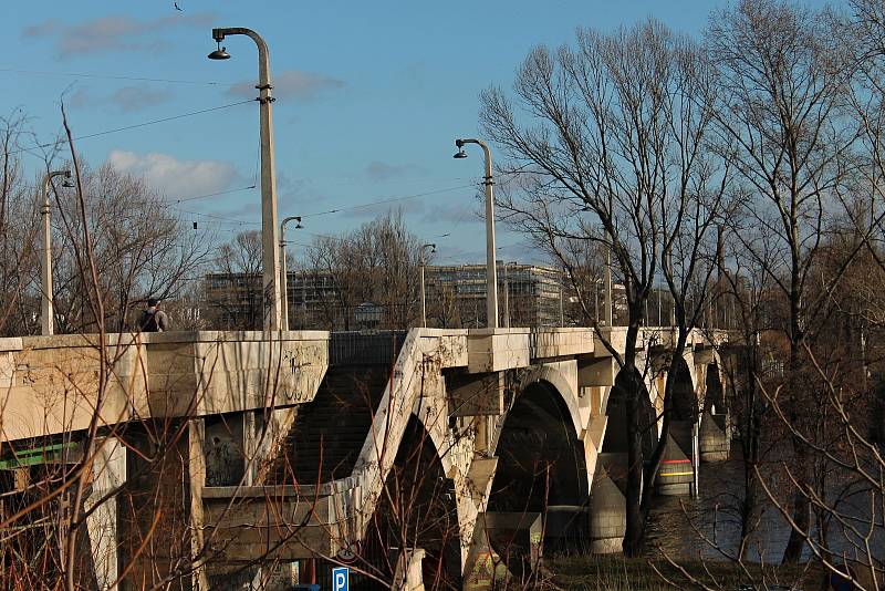Libeňský most před zahájením velké rekonstrukce, leden 2022.