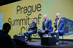 První den Prague Summit of Cities.