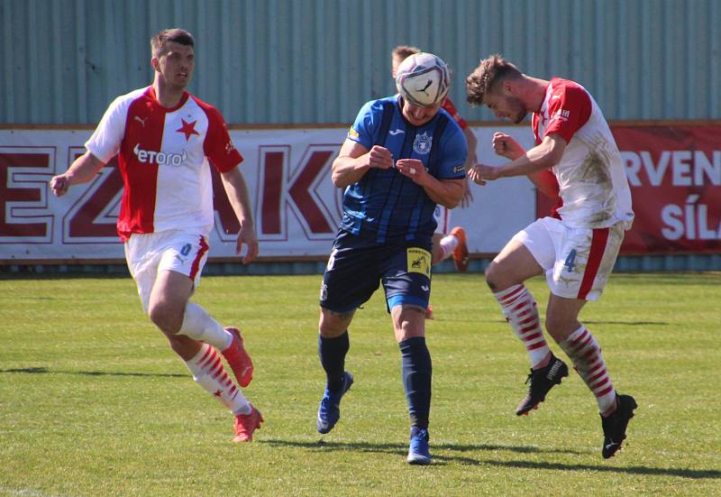 Béčko Slavie remizovalo na domácím trávníku s Domažlicemi 1:1.