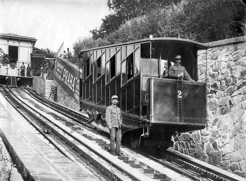 Lanová dráha na Letnou byla v provozu od roku 1891 do roku 1916.