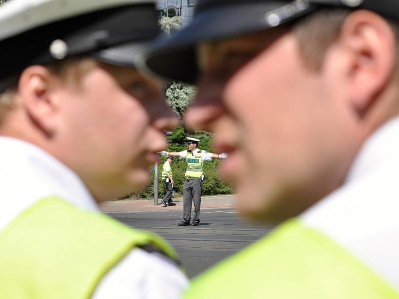 Pražská policie uspořádala ve středu 18. června 2014 již 15. ročník soutěže dopravních policistů v řízení křižovatek „O nejlepšího regulovčíka Krajského ředitelství policie hlavního města Prahy“.