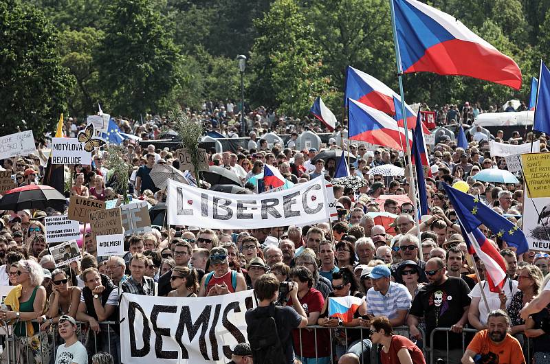 Demonstrace na Letné 23.června.