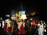 Průvod pražských strašidel patří již k tradicím předvečera Památky zesnulých.