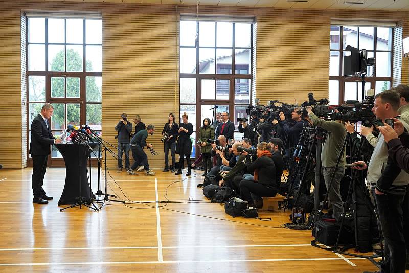 Tisková konference v Průhonicích po vynesení rozsudku v kauze Čapí hnízdo.