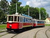 Válečná tramvaj vyjela do ulic Prahy den před 77. výročím atentátu na Heydricha.