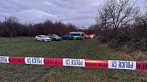 V Čakovicích v lese byla nalezena tři mrtvá těla
