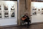 Zahájení výstavy fotografií Jan Palach,která se koná při příležitosti 45.výročí jeho tragického úmrtí. Vystaveno je 130 fotografií od 27 fotografů. Staroměstská radnice 3.února. 