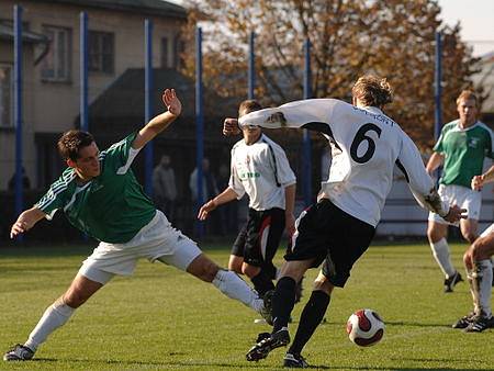 ČTYŘI TREFY. Admira porazila Loko Vltavín vysoko 4:0.