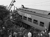 Tragická událost. 21. září 1965 narazil do osobního vlaku stojícího na zastávce Praha Hloubětín nákladní vlak jedoucí plnou rychlostí, který předtím projel na červenou. Z trosek vlaku bylo vytaženo 14 mrtvých a dalších 66 zraněných lidí.