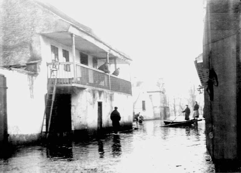Povodně Praha, dříve.