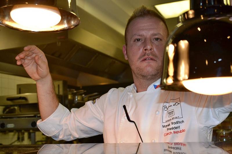 Festival Chef Time Fest: z kuchařského 'duelu' Jaroslav Žídek - Marek Raditsch v dejvické restauraci AvantGarde.