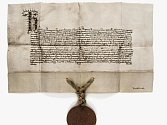 Univerzita Karlova v Praze představila vzácné listiny z roku 1347 před jejím vznikem.