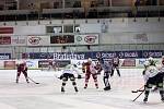 Druhé kolo playout v hokejové extralize:  HC Slavia Praha - HC Energie Karlovy Vary 2:4 (2:1, 0:1, 0:2).