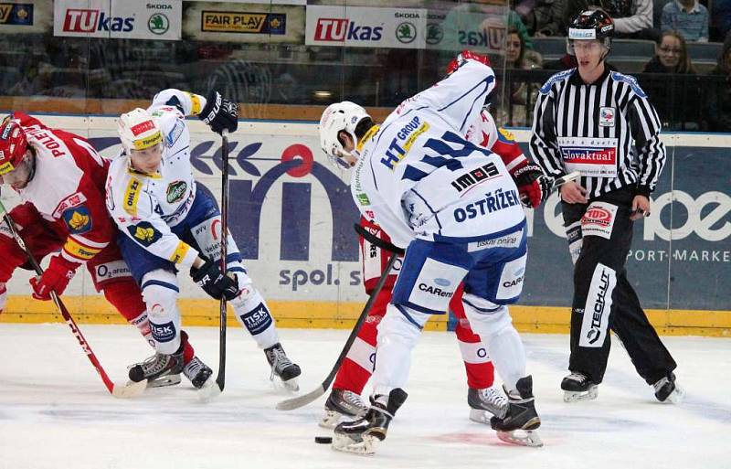 Dohrávka 25. kola hokejové extraligy Slavia Praha - Kometa Brno 4:6 (4:2, 0:3, 0:1).