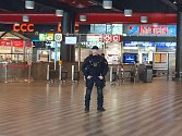 Zásah policie a hasičů na hlavním nádraží 29.4.2024.