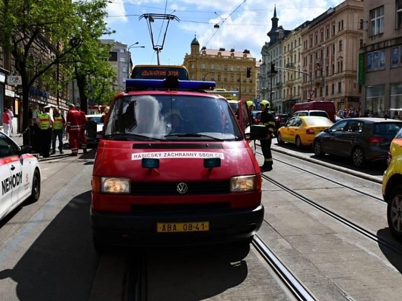 Tramvaj srazila u I. P. Pavlova dva chodce.