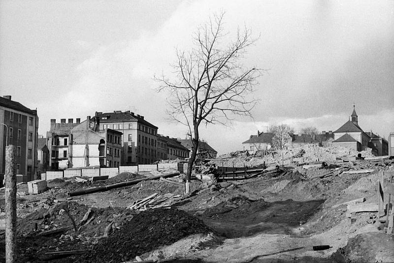 Výstava Žižkov přežil, Žižkov žije dál ke 40. výročí asanace této pražské čtvrti.