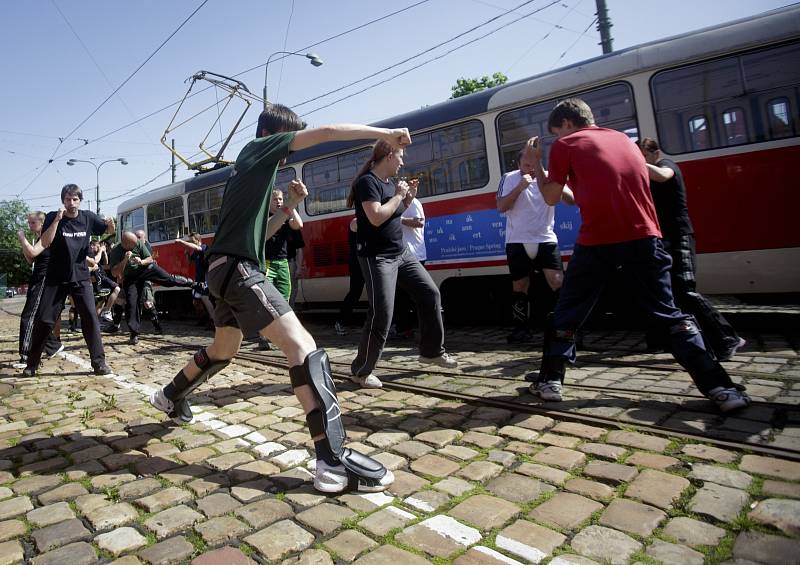 Kurz sebeobrany Krav maga proběhl o víkendu v Praze