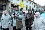 Vánoční projížďka Prahou pro seniory, kterou uspořádalo občanské sdružení Život 90