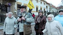 Vánoční projížďka Prahou pro seniory, kterou uspořádalo občanské sdružení Život 90