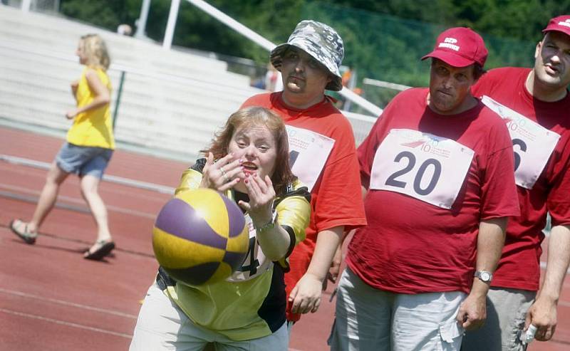 Na Stadionu Juliska v Praze pokračovaly 2. července 2010 prvním dnem soutěží jubilejní 10. Národní letní hry speciálních olympiád pro sportovce s mentálním postižením.