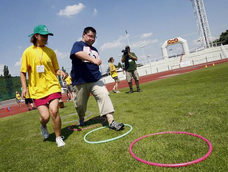 Na Stadionu Juliska v Praze pokračovaly 2. července 2010 prvním dnem soutěží jubilejní 10. Národní letní hry speciálních olympiád pro sportovce s mentálním postižením.