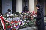 Na několika místech v Praze si lidé ve čtvrtek 18. prosince 2014 připomněli třetí výročí úmrtí exprezidenta Václava Havla.