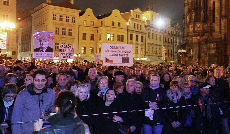 Oslava 28.října jako alternativa k oficiálním oslavám na Pražském hradě.