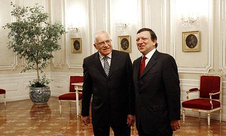 Prezident Václav Klaus přijal na Pražském Hradě komisaře Evropské unie v čele s jejich presidentem Josém Barrosem.