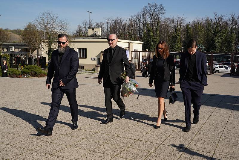 Rozloučení s hercem a bavičem Josefem Aloisem Náhlovským.