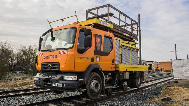 Výstavba tramvajové trati z Modřan do Libuše.