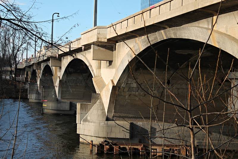 Libeňský most před zahájením velké rekonstrukce, leden 2022.