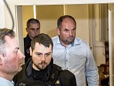 Obvodní soud pro Prahu 1 uvalil 5. května vazbu na přesedu Fotbalové asociace Miroslava Peltu kvůli údajnému zneužití dotací z MŠMT.