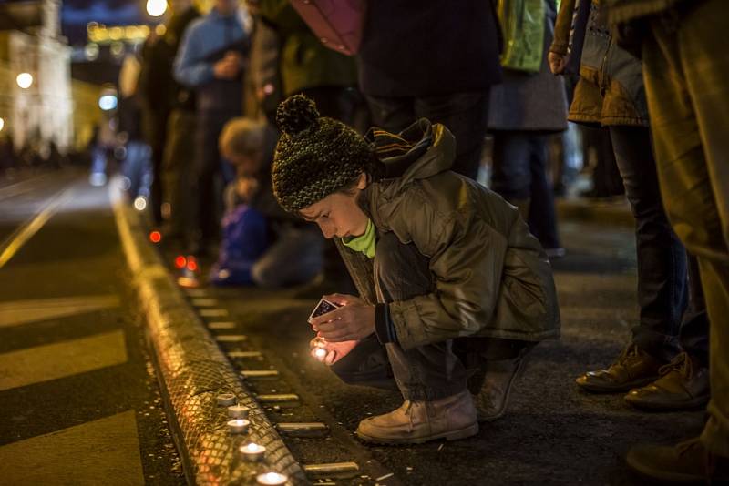 Oslavy 26. výročí Sametové revoluce 17. listopadu na Albertově v Praze.